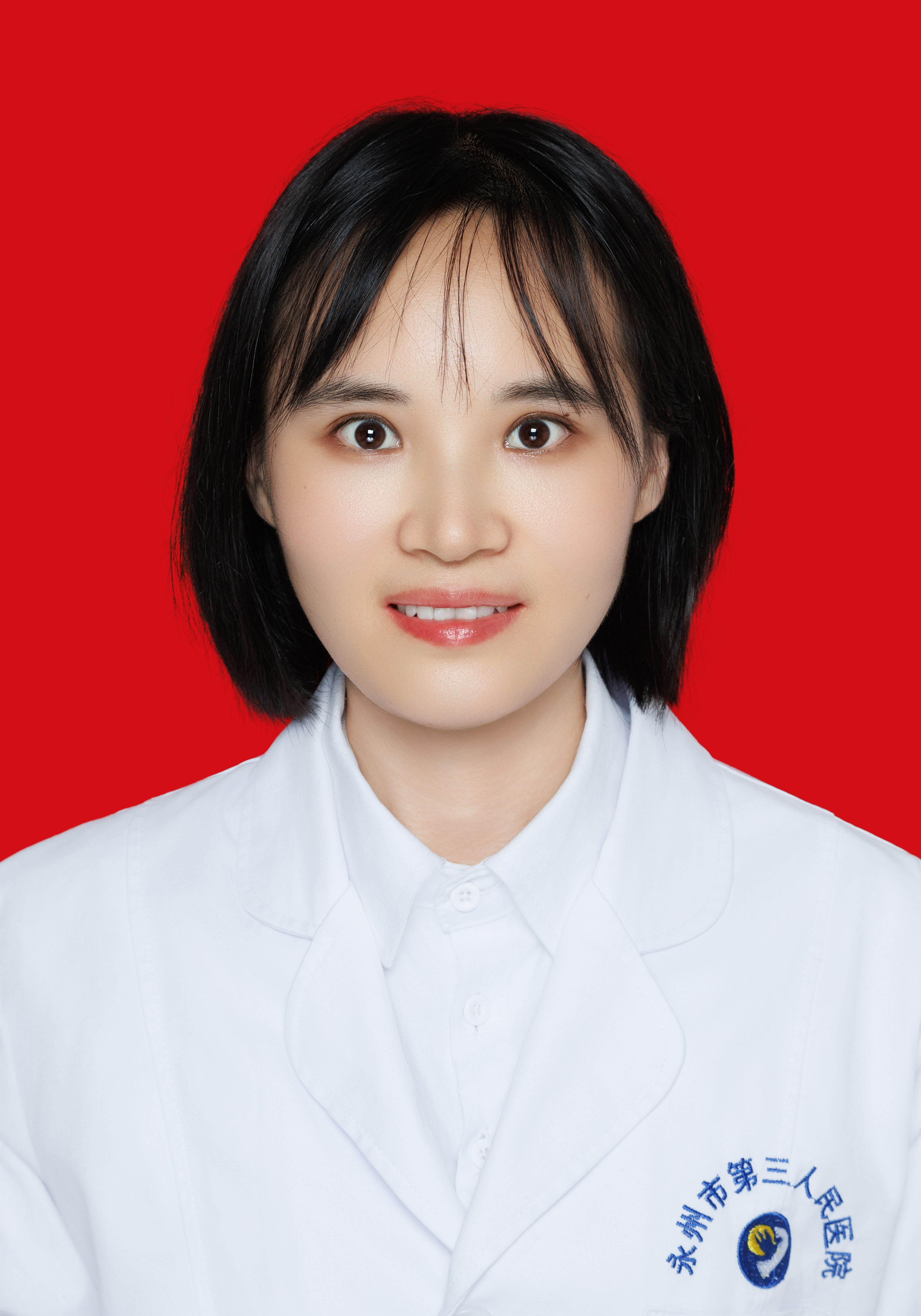 邓  超