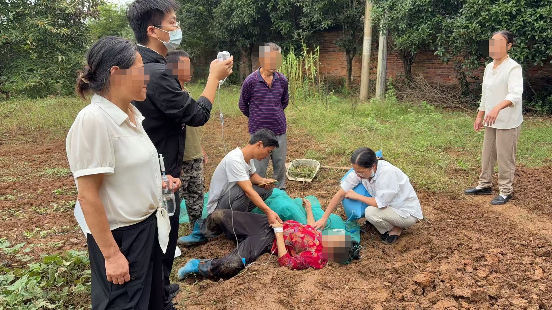 冷水滩区紧密型医共体建设│入户体检遇突发险情 医者担当紧急施救 冷水滩区紧密型医共体建设│入户体检遇突发险情 医者担当紧急施救